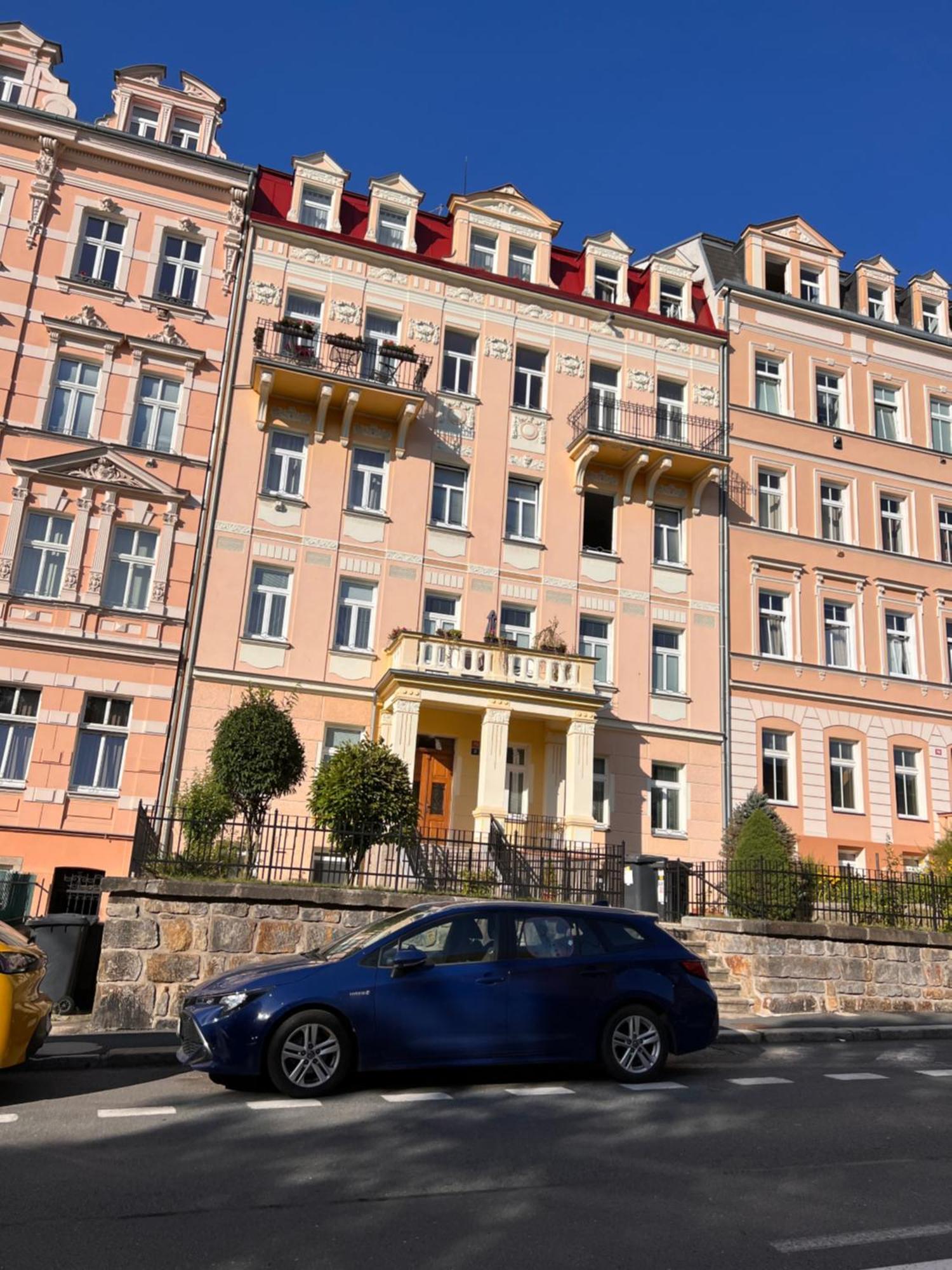 Jurincom Apartments Na Vyhlidce Karlovy Vary Exterior photo